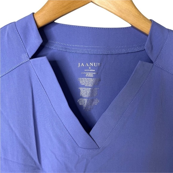 Jaanuu V Neck Notched Collar Short Sleeve Blue Scrub Shirt Size Small - Picture 2 of 7